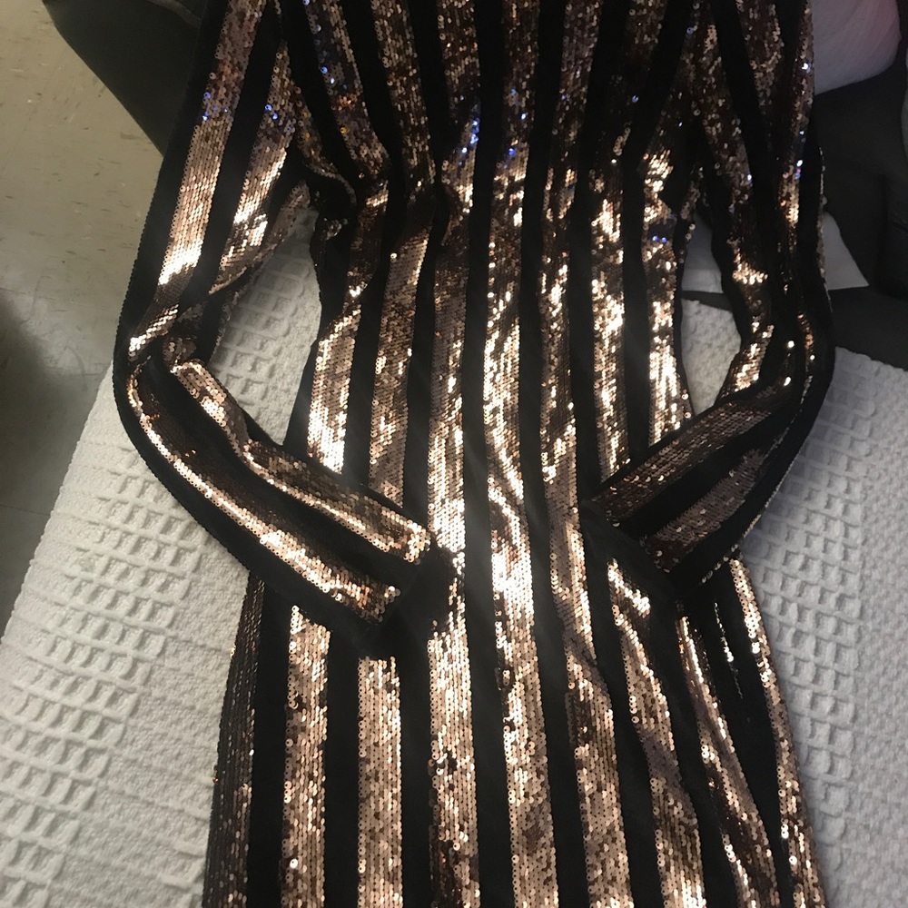 Dress - Picture 2 of 2